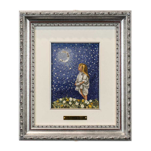 Chica mosaico que mira a la luna